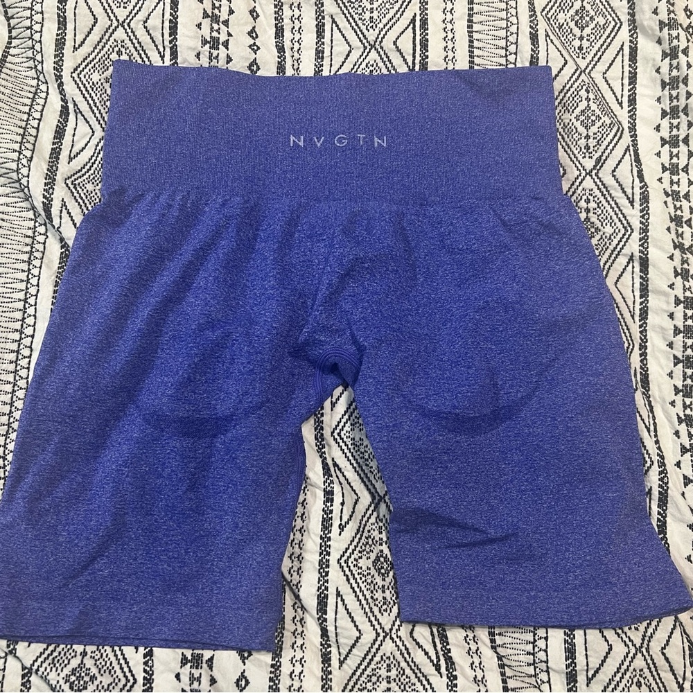 NVGTN purple speckled contour seamless shorts, Size L